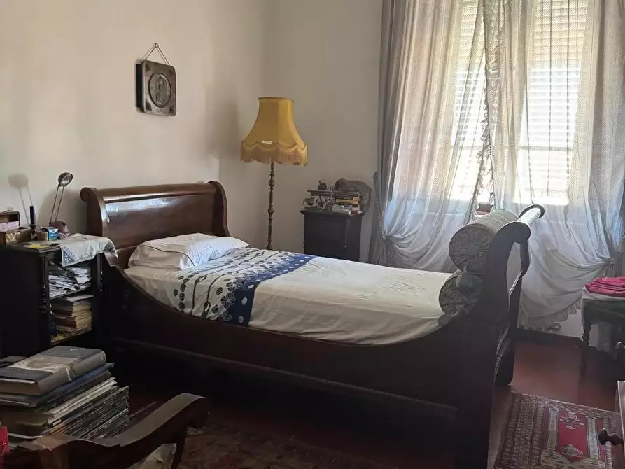 Immagine 19 di Appartamento in vendita  a Lucca