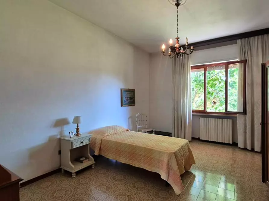 Immagine 29 di Villa in vendita  a Capannori
