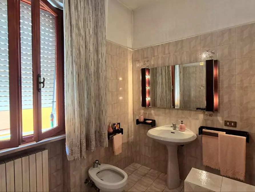 Immagine 30 di Villa in vendita  a Capannori