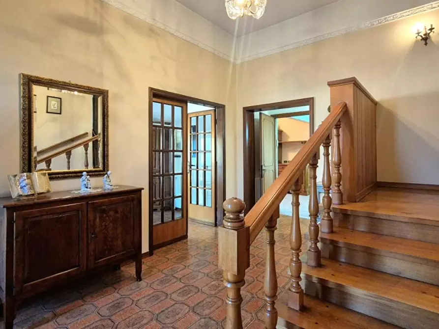 Immagine 12 di Villa in vendita  a Capannori