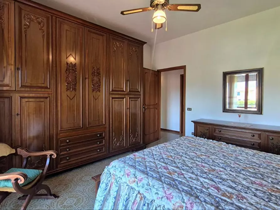 Immagine 25 di Villa in vendita  a Capannori