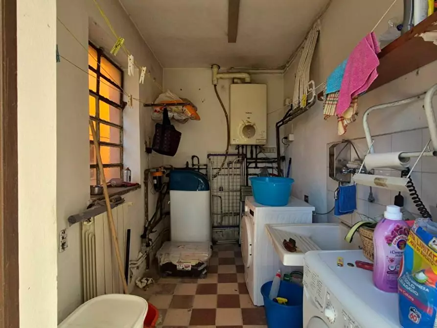 Immagine 39 di Villa in vendita  a Capannori