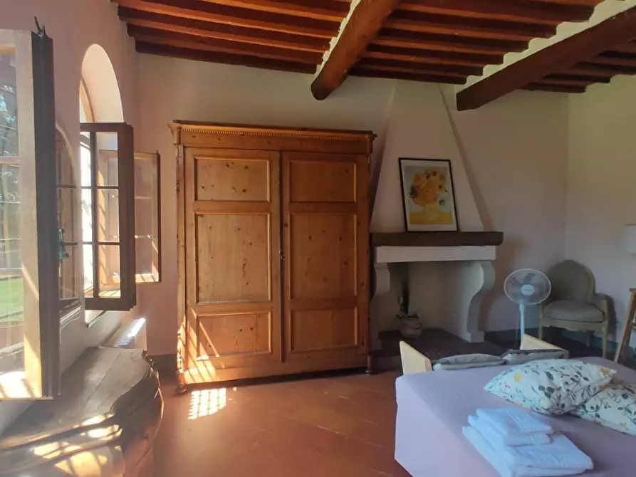 Immagine 9 di Casa colonica in vendita  a Montecarlo