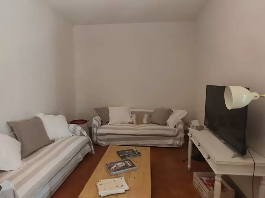 Immagine 6 di Casa colonica in vendita  a Montecarlo