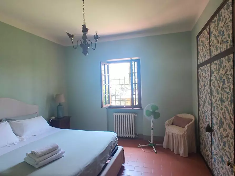 Immagine 14 di Casa colonica in vendita  a Montecarlo