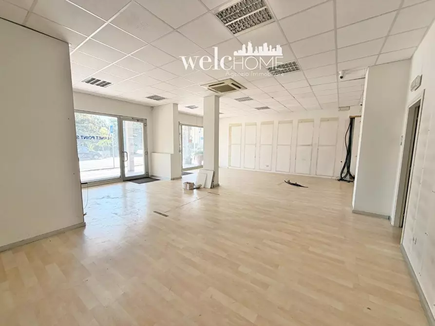 Immagine 6 di Locale commerciale in vendita  a Signa