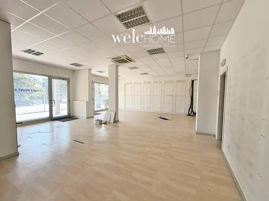 Immagine 7 di Locale commerciale in vendita  a Signa