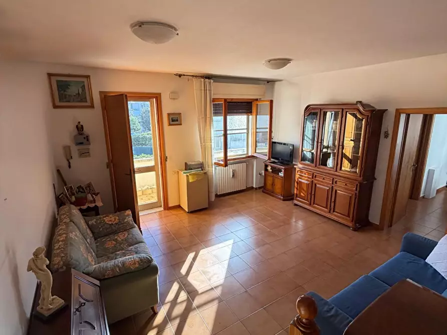 Immagine 7 di Appartamento in vendita  a Rosignano Marittimo
