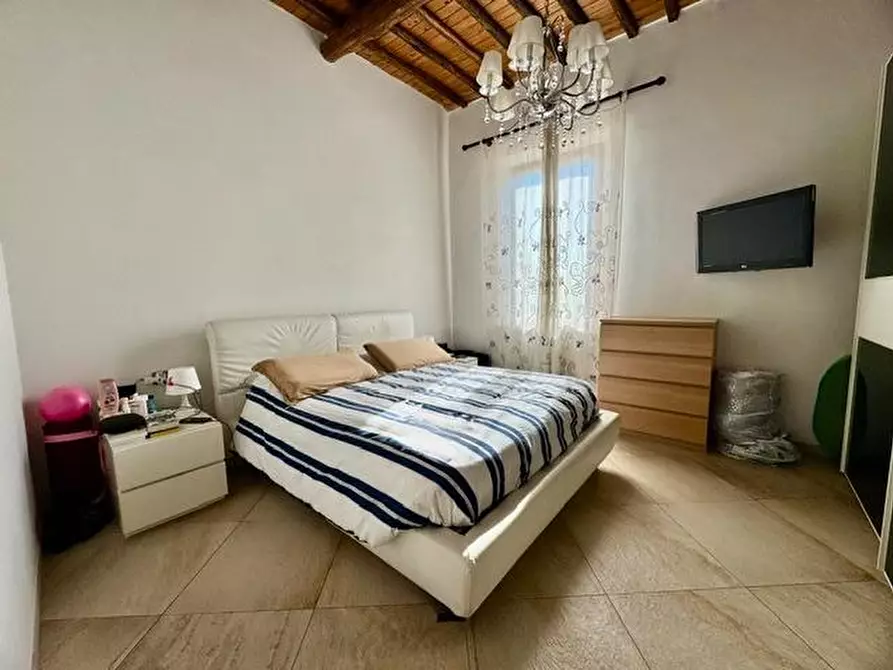 Immagine 8 di Appartamento in vendita  a Siena