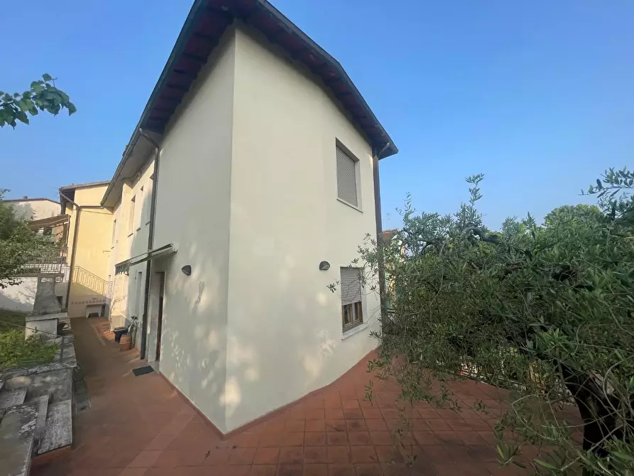 Immagine 2 di Casa semindipendente in vendita  a Poggibonsi