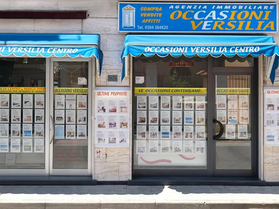 Immagine 5 di Locale commerciale in affitto  a Viareggio