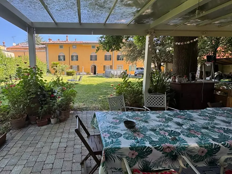 Immagine 3 di Villa in vendita  a Cascina