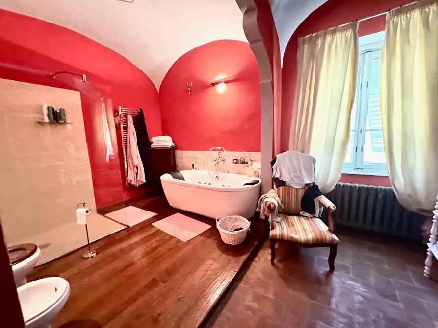 Immagine 36 di Villa in vendita  a Cascina