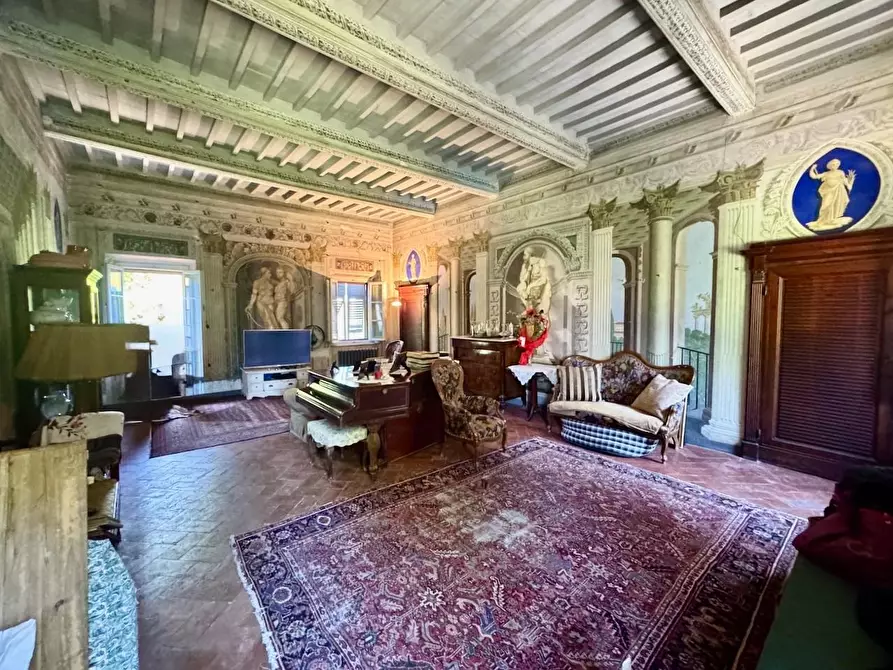 Immagine 25 di Villa in vendita  a Cascina