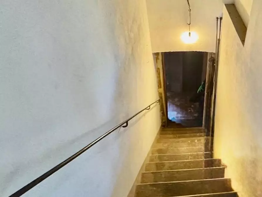 Immagine 42 di Villa in vendita  a Cascina