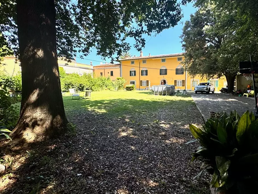 Immagine 12 di Villa in vendita  a Cascina
