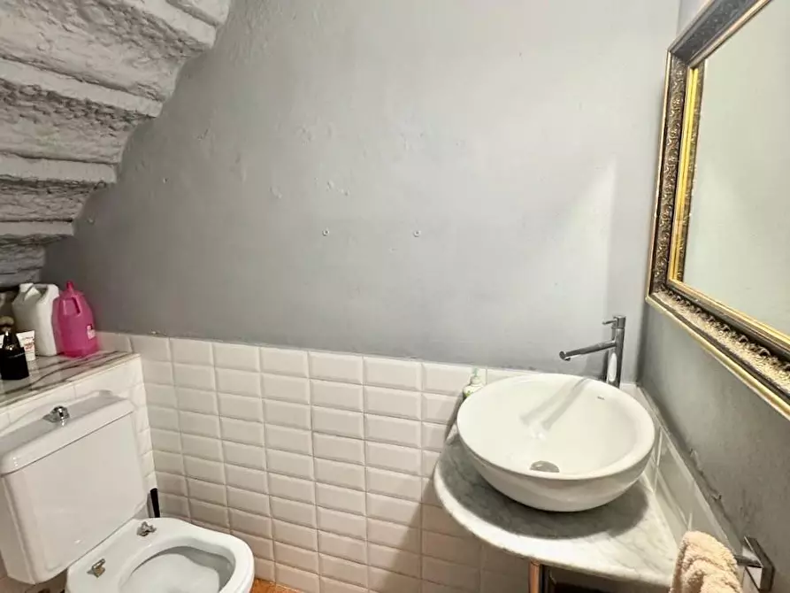 Immagine 22 di Villa in vendita  a Cascina