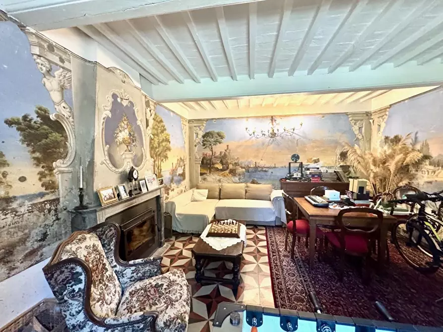 Immagine 15 di Villa in vendita  a Cascina