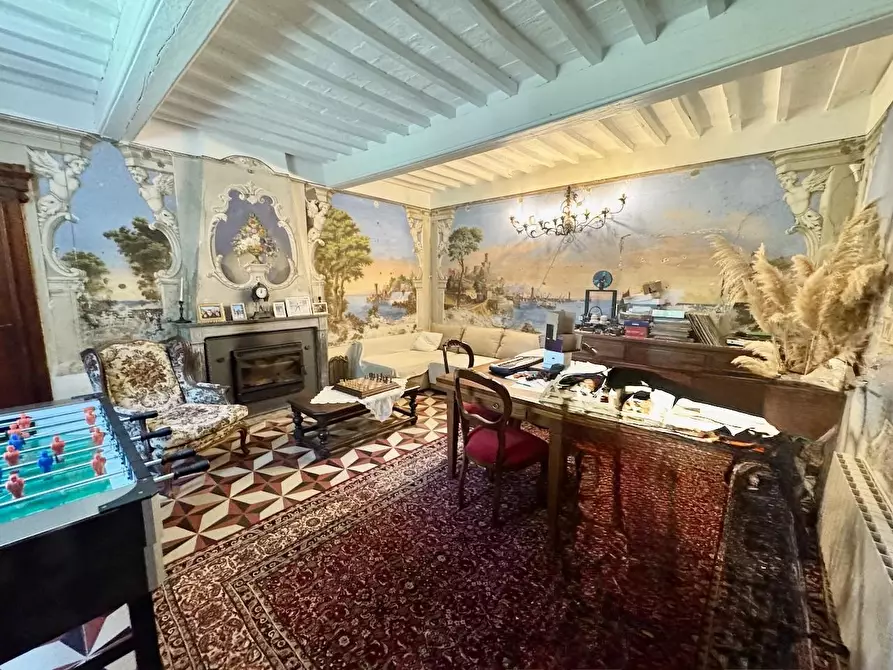 Immagine 16 di Villa in vendita  a Cascina