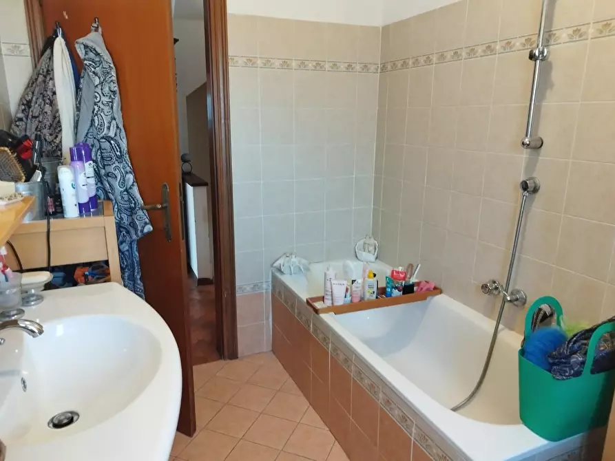 Immagine 18 di Villetta a schiera in vendita  a Viareggio