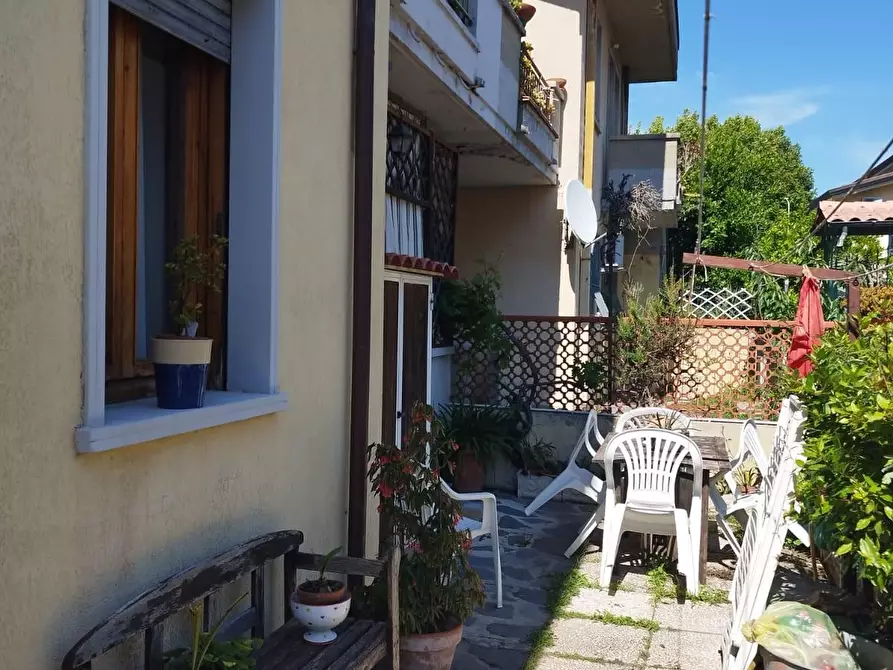 Immagine 31 di Villetta a schiera in vendita  a Viareggio