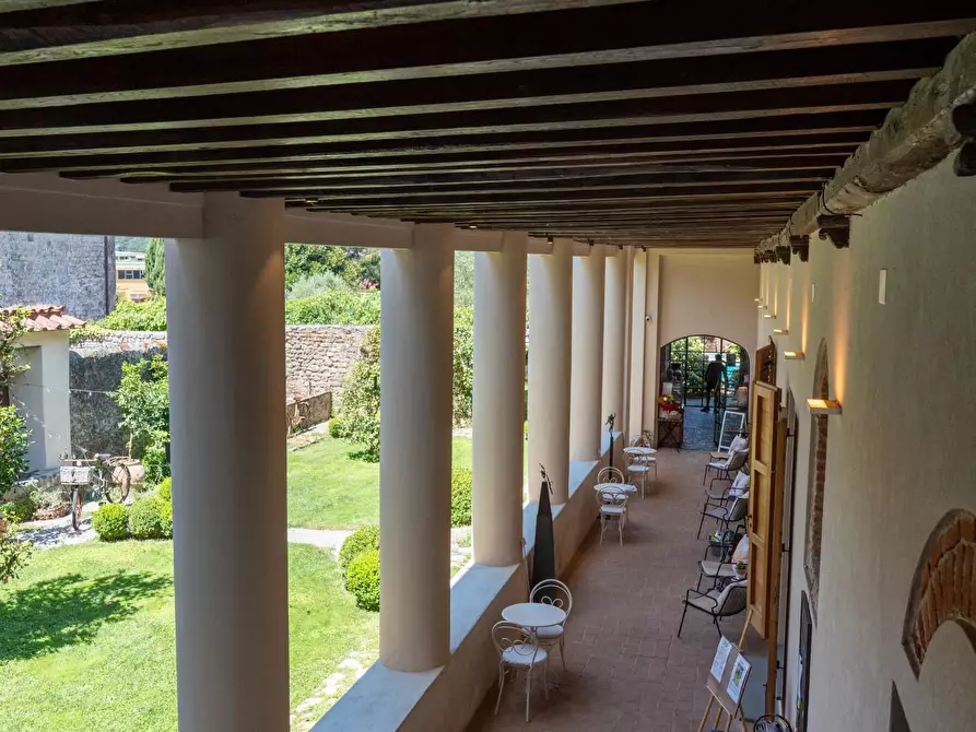 Immagine 29 di Casa colonica in vendita  a Camaiore