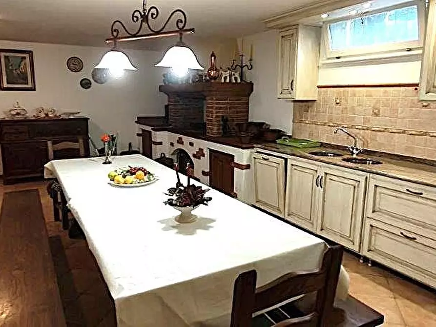 Immagine 20 di Casa bifamiliare in vendita  a Camaiore