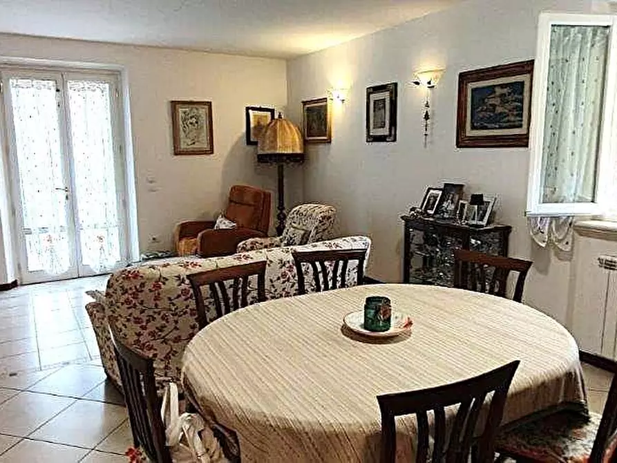 Immagine 4 di Casa bifamiliare in vendita  a Camaiore