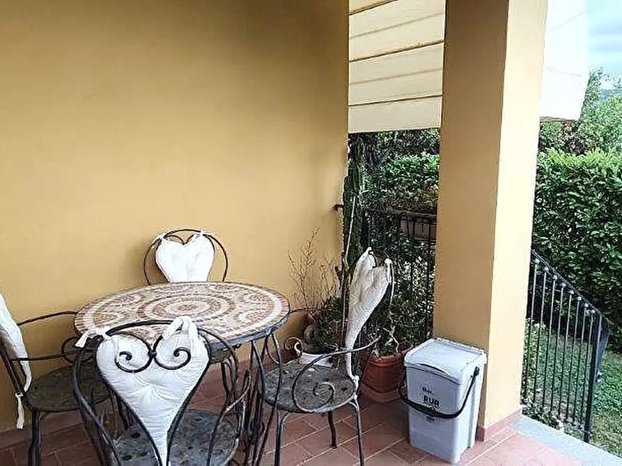 Immagine 12 di Casa bifamiliare in vendita  a Camaiore