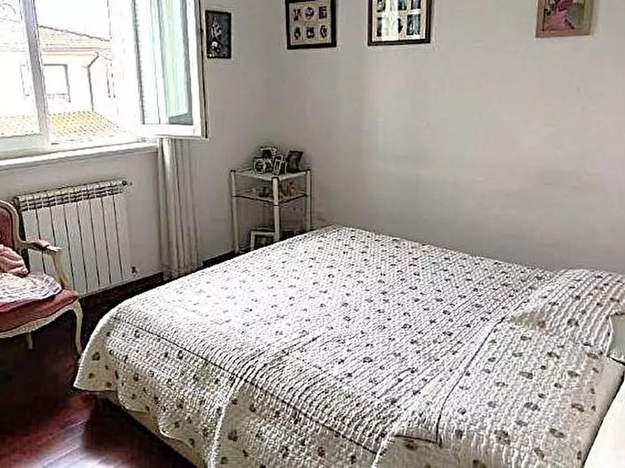 Immagine 26 di Casa bifamiliare in vendita  a Camaiore