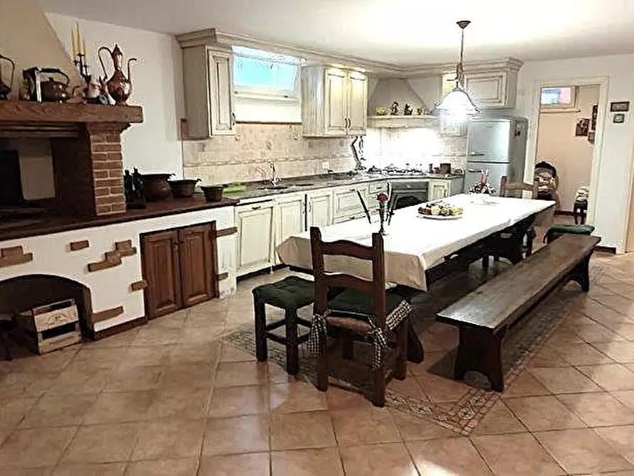 Immagine 17 di Casa bifamiliare in vendita  a Camaiore