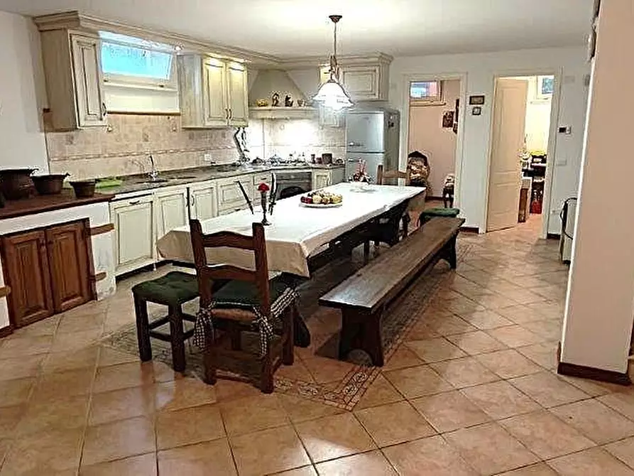 Immagine 18 di Casa bifamiliare in vendita  a Camaiore