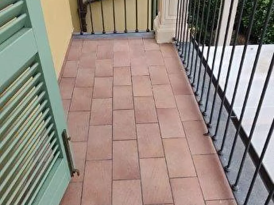Immagine 35 di Casa bifamiliare in vendita  a Camaiore