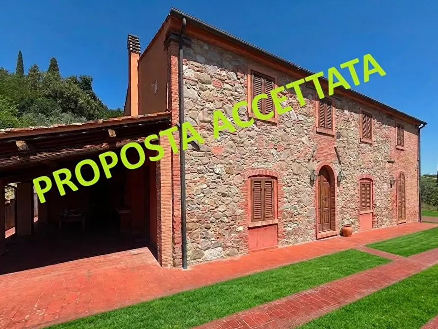 Immagine 1 di Casa colonica in vendita  a Terricciola