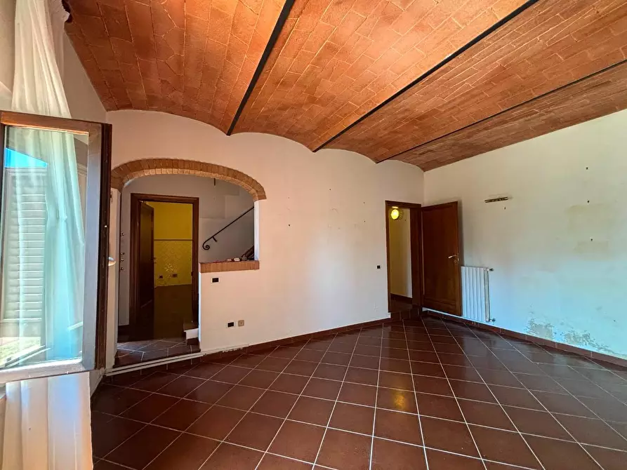 Immagine 14 di Casa colonica in vendita  a Terricciola