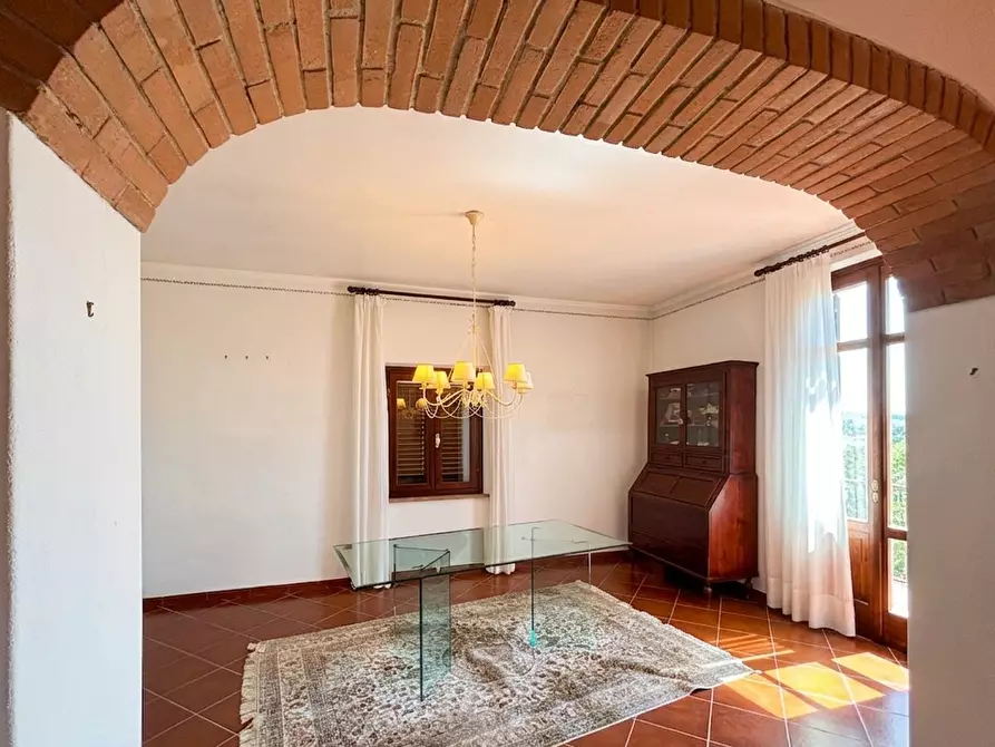 Immagine 5 di Casa colonica in vendita  a Terricciola