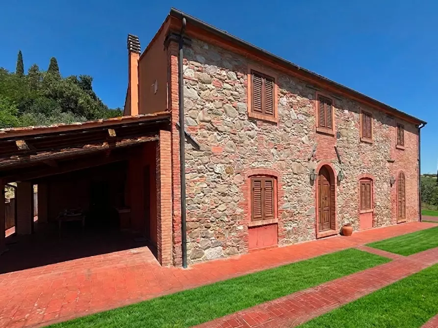 Immagine 1 di Casa colonica in vendita  a Terricciola