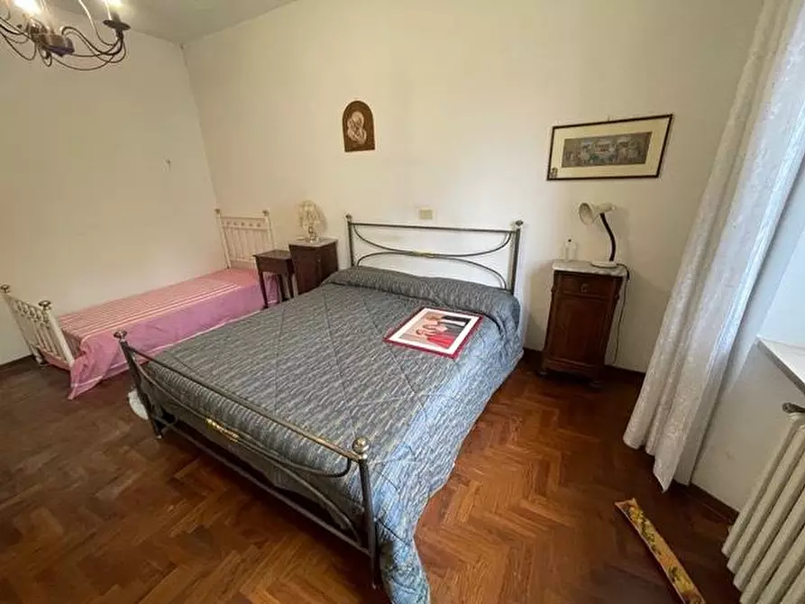 Immagine 20 di Appartamento in vendita  a Monticiano
