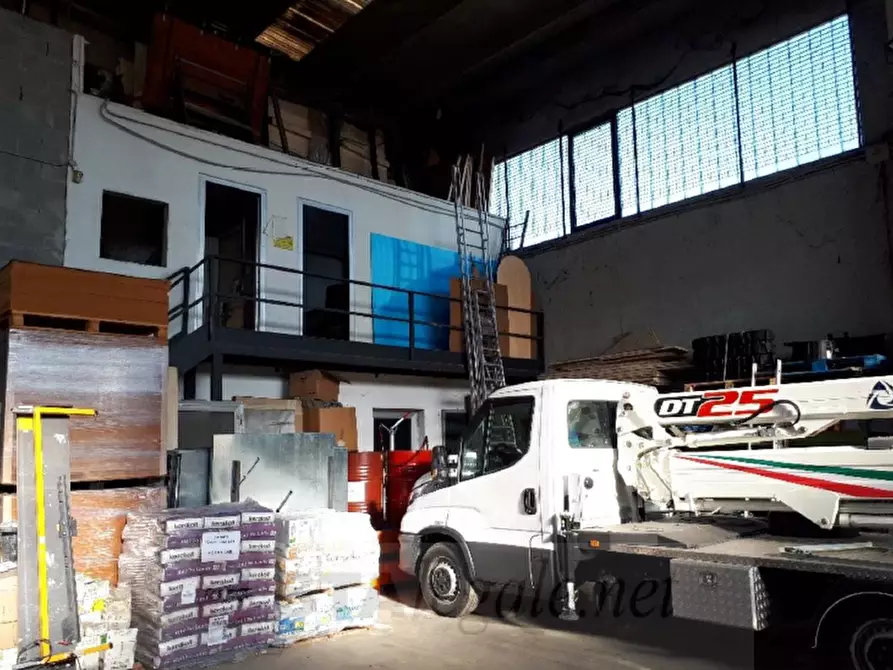 Immagine 14 di Capannone industriale in vendita  a Volpiano