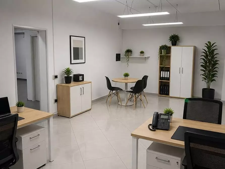 Immagine 23 di Laboratorio in affitto  a Montelupo Fiorentino