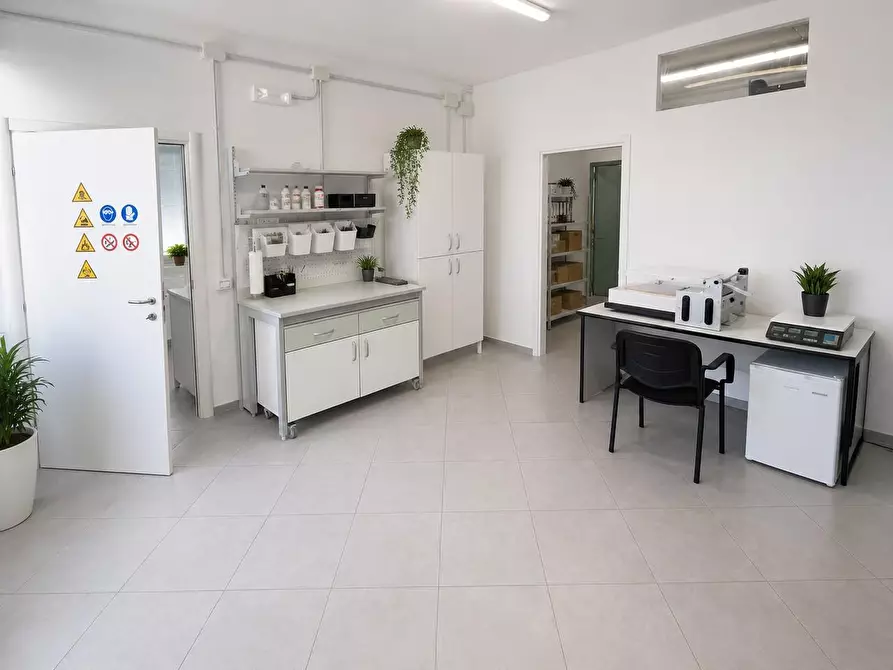 Immagine 8 di Laboratorio in affitto  a Montelupo Fiorentino