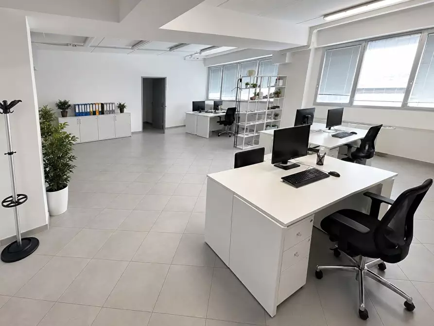 Immagine 5 di Laboratorio in affitto  a Montelupo Fiorentino
