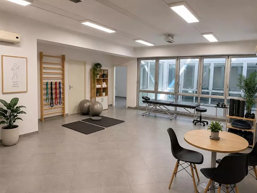 Immagine 21 di Laboratorio in affitto  a Montelupo Fiorentino