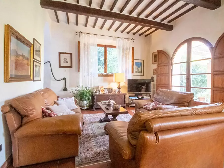 Immagine 4 di Villa in vendita  a San Giuliano Terme