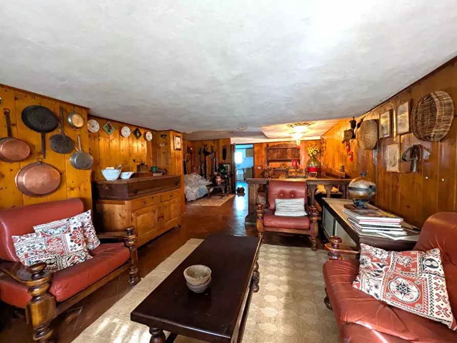 Immagine 30 di Villa in vendita  a Barga