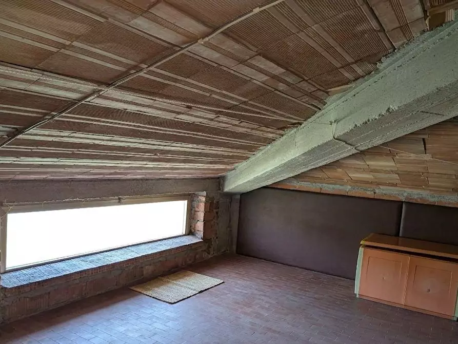 Immagine 37 di Villa in vendita  a Barga