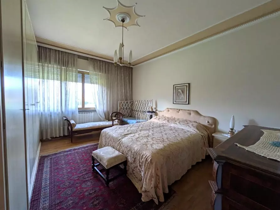 Immagine 20 di Villa in vendita  a Barga