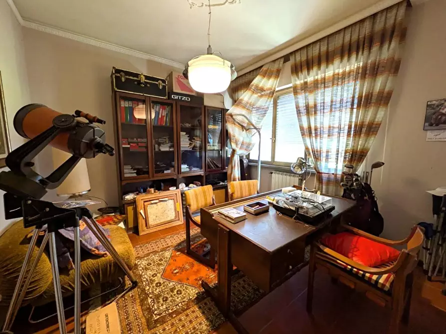 Immagine 43 di Villa in vendita  a Barga