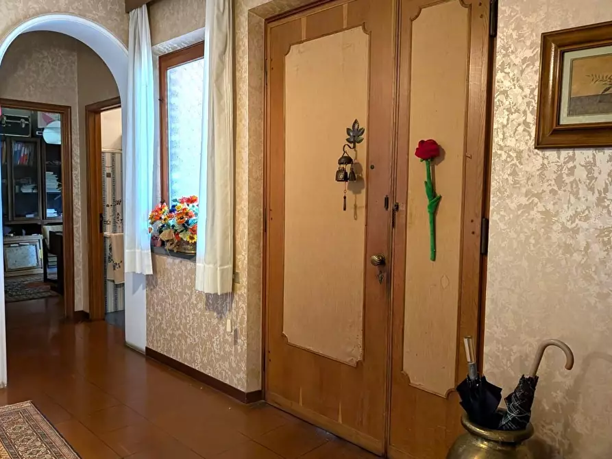 Immagine 13 di Villa in vendita  a Barga