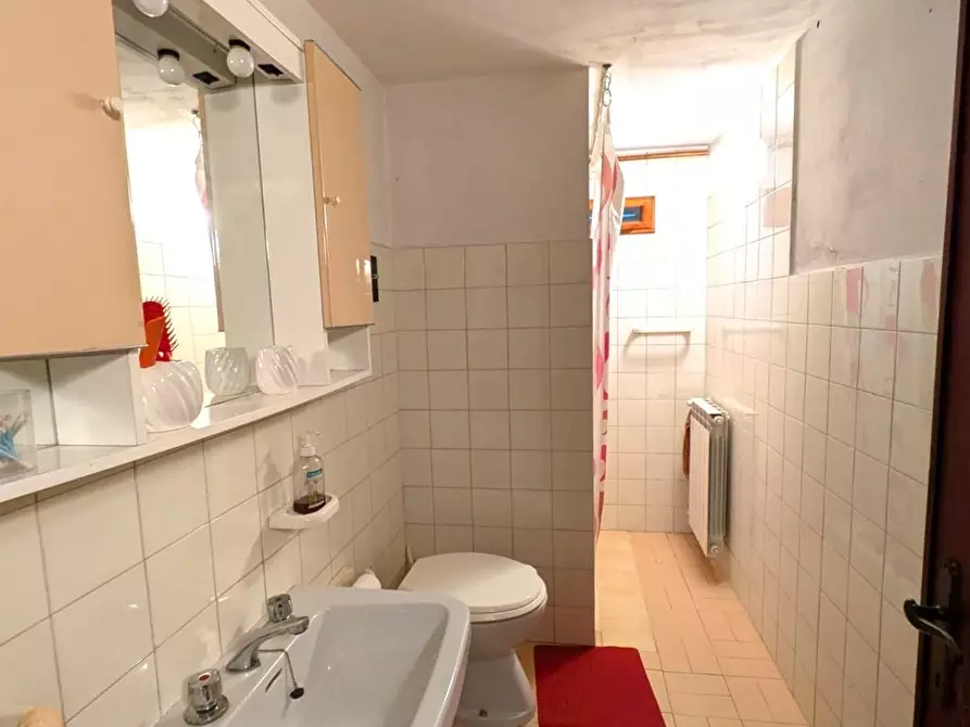 Immagine 26 di Villa in vendita  a Barga